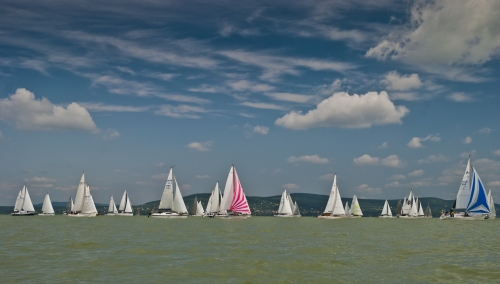 Balatonlellén folytatódik a BAHART Regatta június 17-18-án